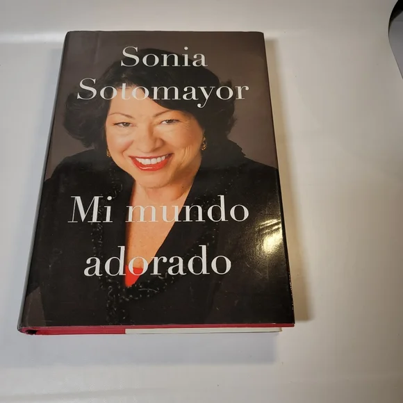 Spanish book used "My mundo adorado Sonia Sotomayor" book - Picture 13 of 13